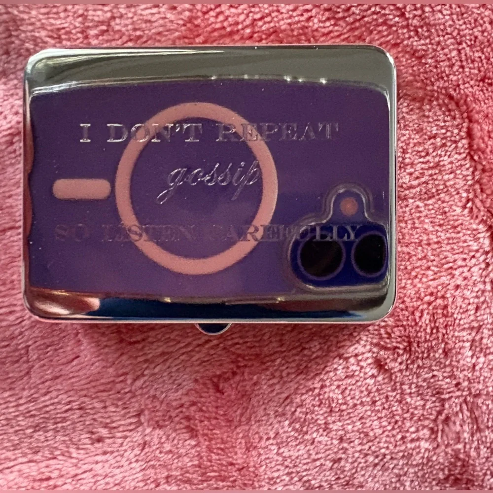 Engraved Silvertone Compact Pillbox I Don’t Repeat Gossip So Listen Carefully - Picture 8 of 8